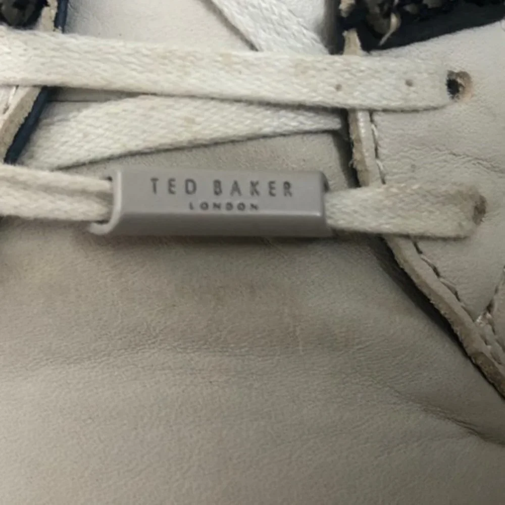Ted Baker london Mens Leather Shoes Size 9 Light Gray Sneakers Casual.